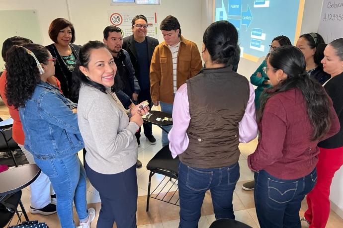 Foto: personas tomando curso en Fundación Merced Querétaro.